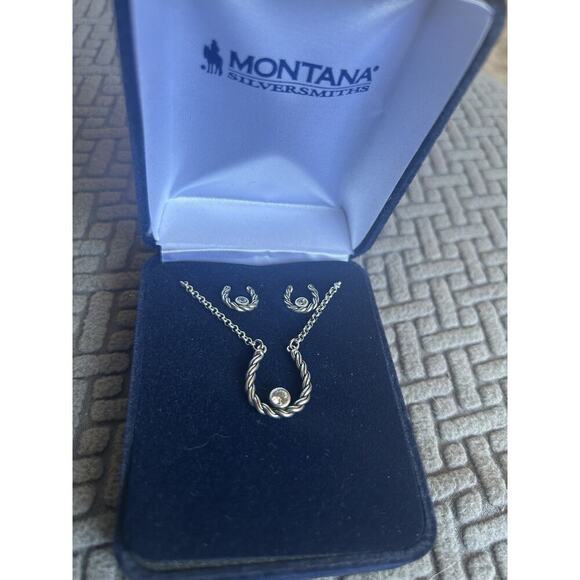 Montana Silversmiths Horse Shoe & Crystal Earrings And Necklace Jewelry Set - Picture 2 of 6